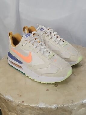  Nike Air Max Dawn Women's sneakers size 10.5